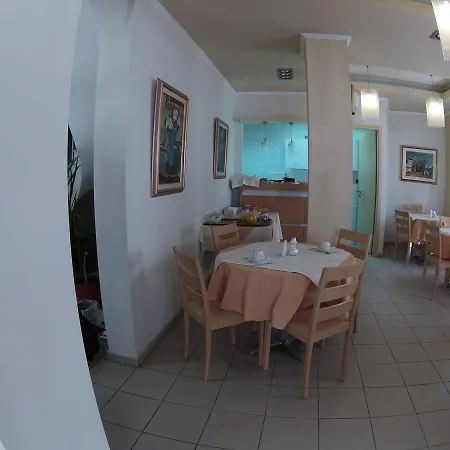 Szálloda Orestion - Bike And Motorcycle Friendly 2*