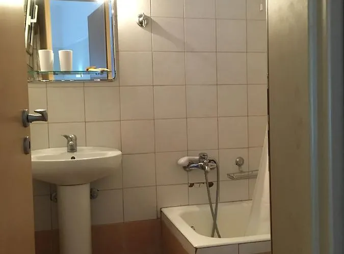 Orestion - Bike And Motorcycle Friendly 2* 卡斯托里亚